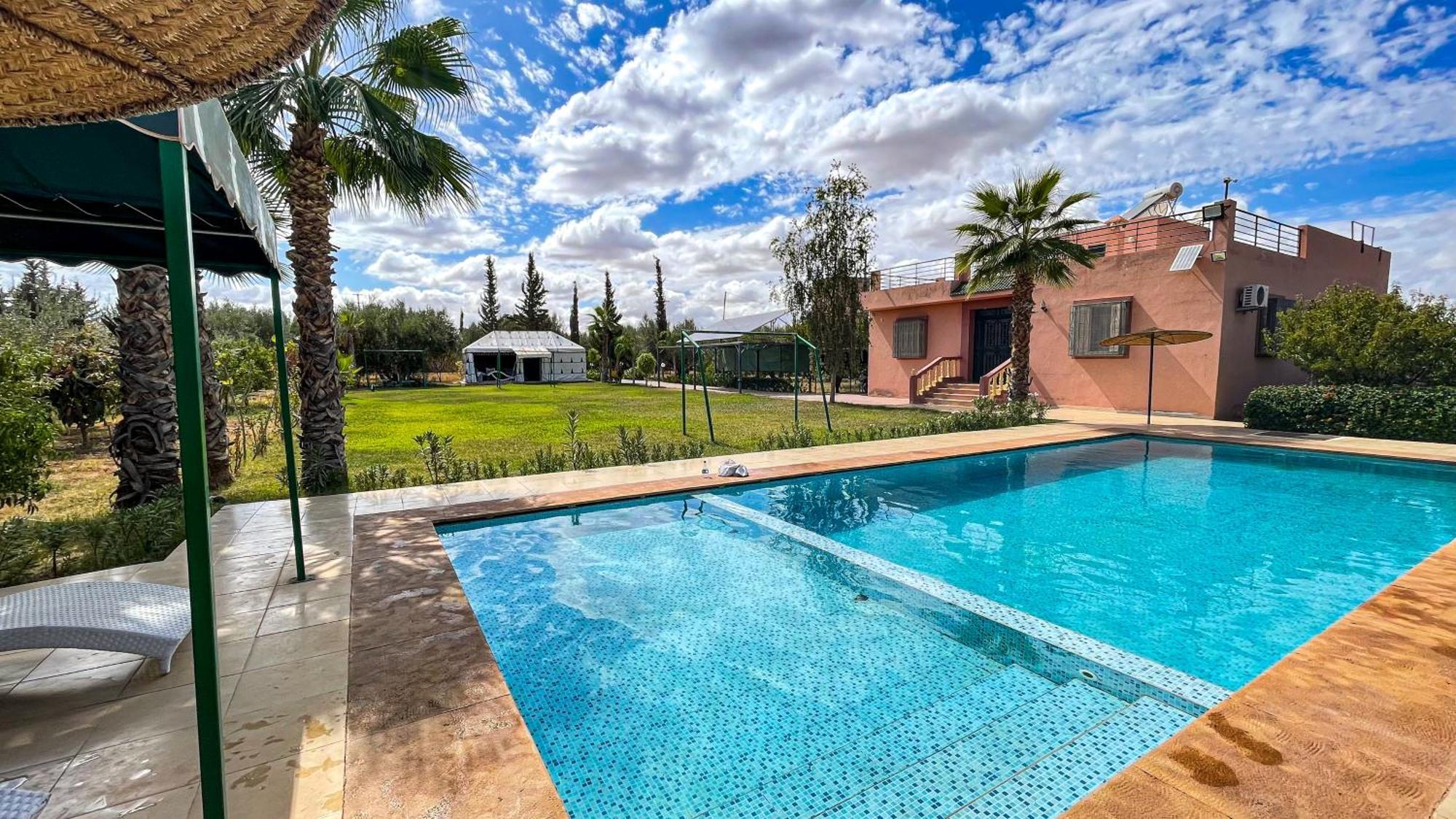 Ferme De Vacances Avec Une Grande Villa A Marrakech 马拉喀什 外观 照片