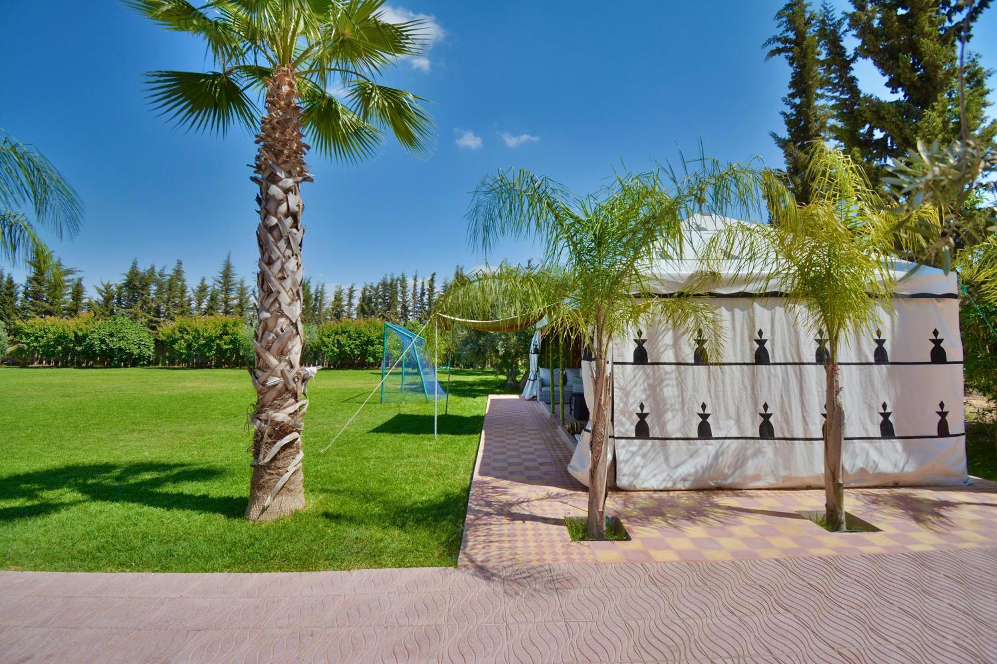 Ferme De Vacances Avec Une Grande Villa A Marrakech 马拉喀什 外观 照片