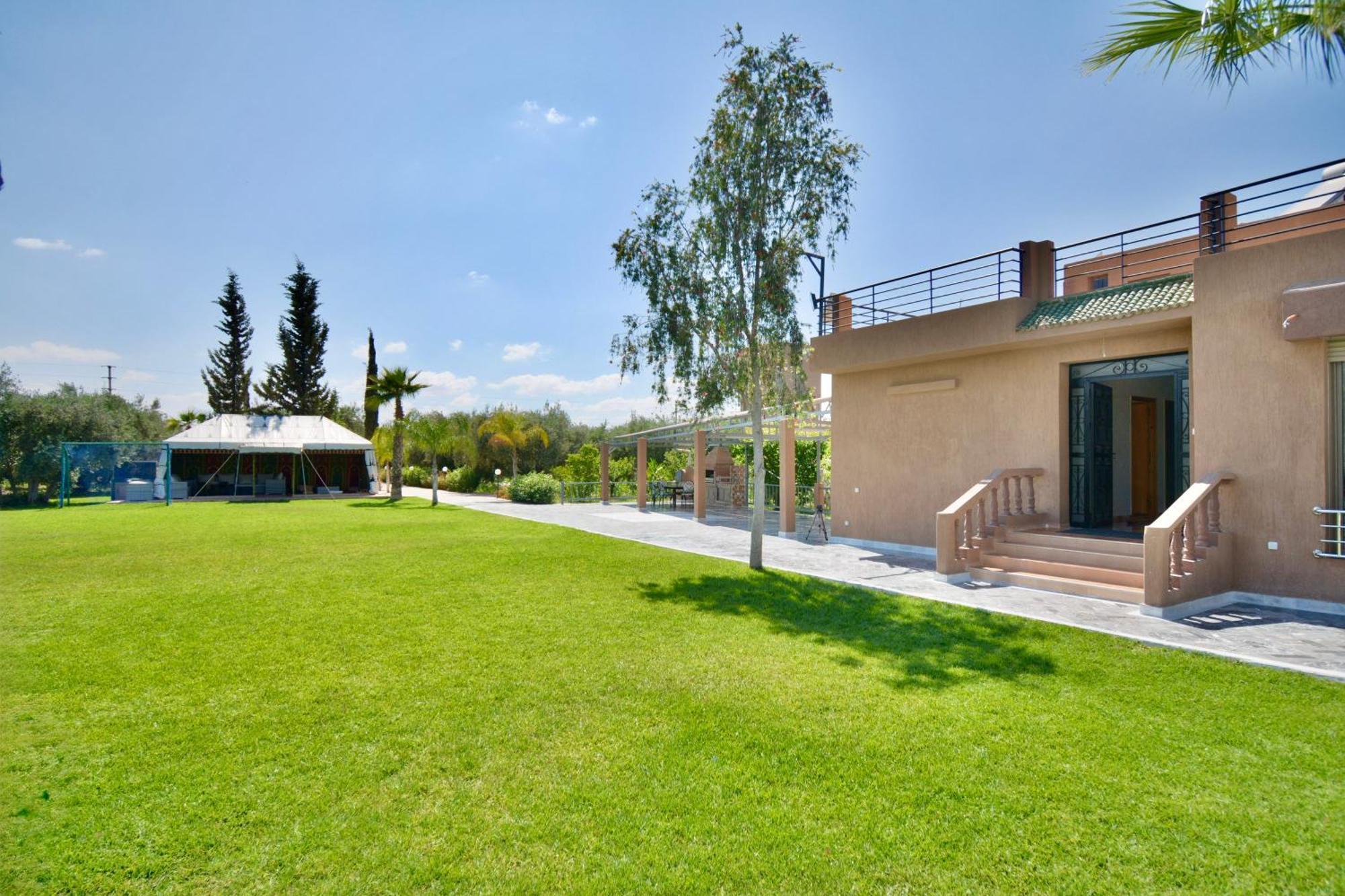 Ferme De Vacances Avec Une Grande Villa A Marrakech 马拉喀什 外观 照片